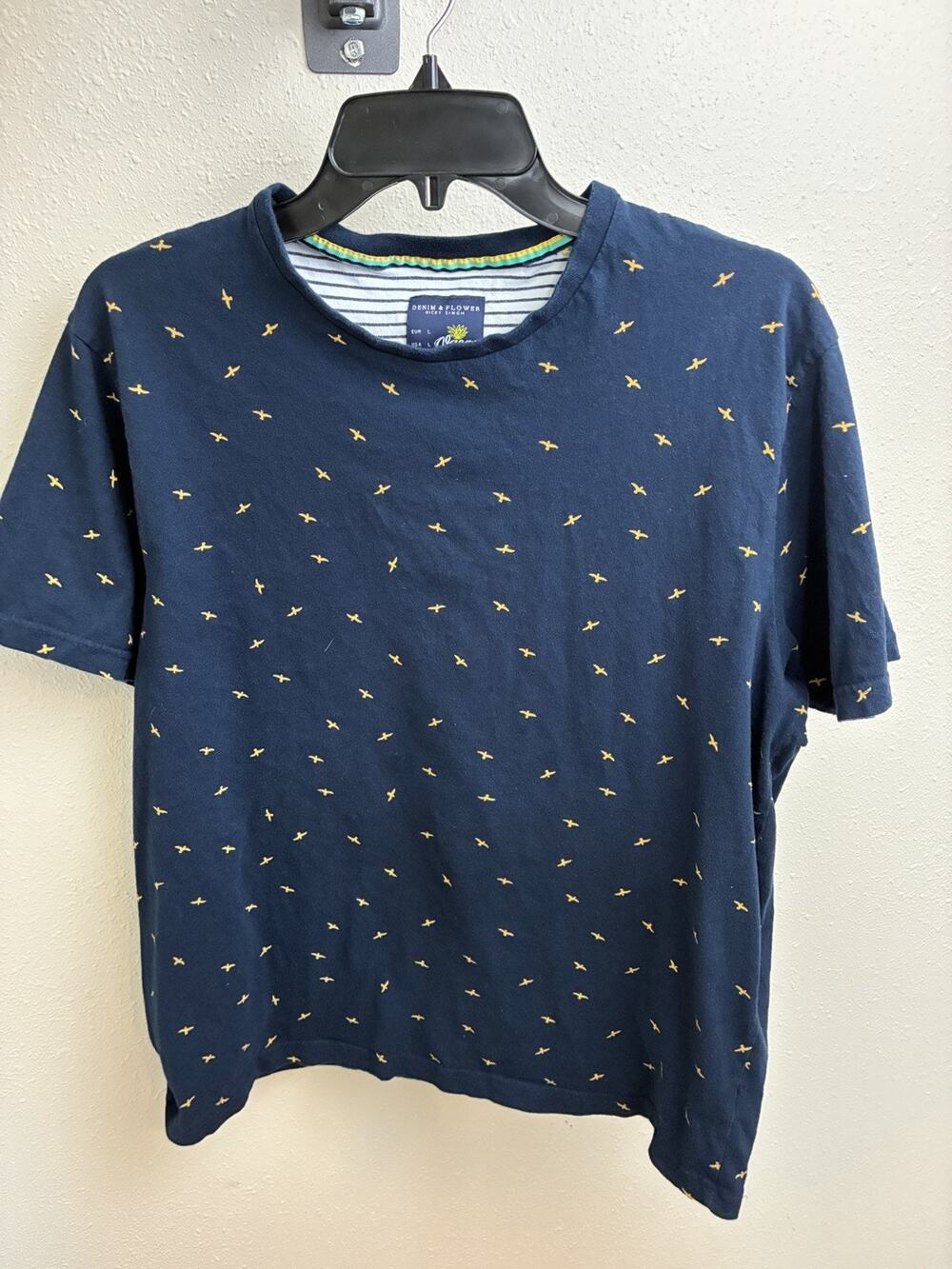 Santa Monica Denim & Flower Ricky Singh Navy Bird Print T-shirt Large